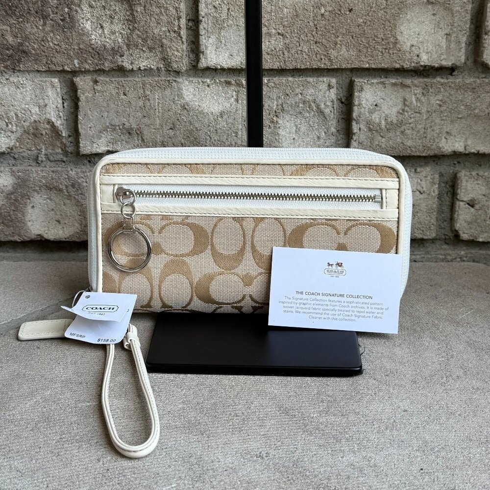 VINTAGE COACH SIGNATURE LT KHAKI WHITE WALLET ZIP AROUND WRISTLET Y2K NEW RARE